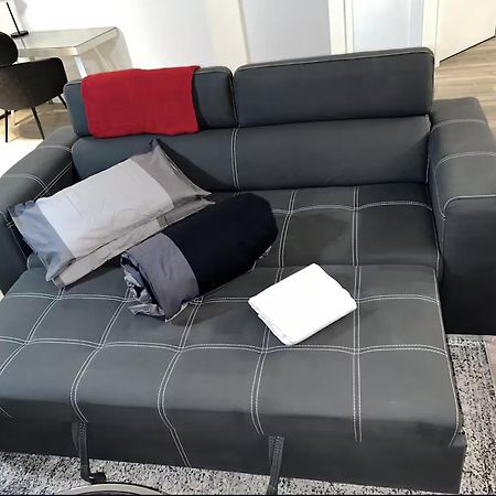 Spacious Modern High-Rise With Ocean & City Views バンクーバー エクステリア 写真
