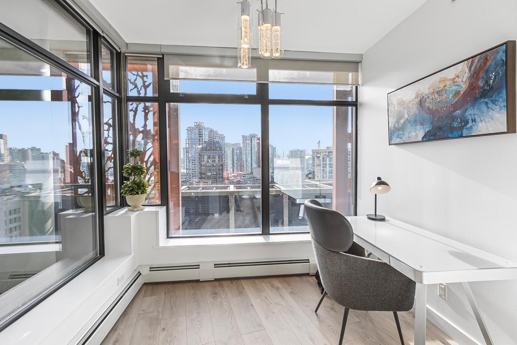 Spacious Modern High-Rise With Ocean & City Views バンクーバー エクステリア 写真