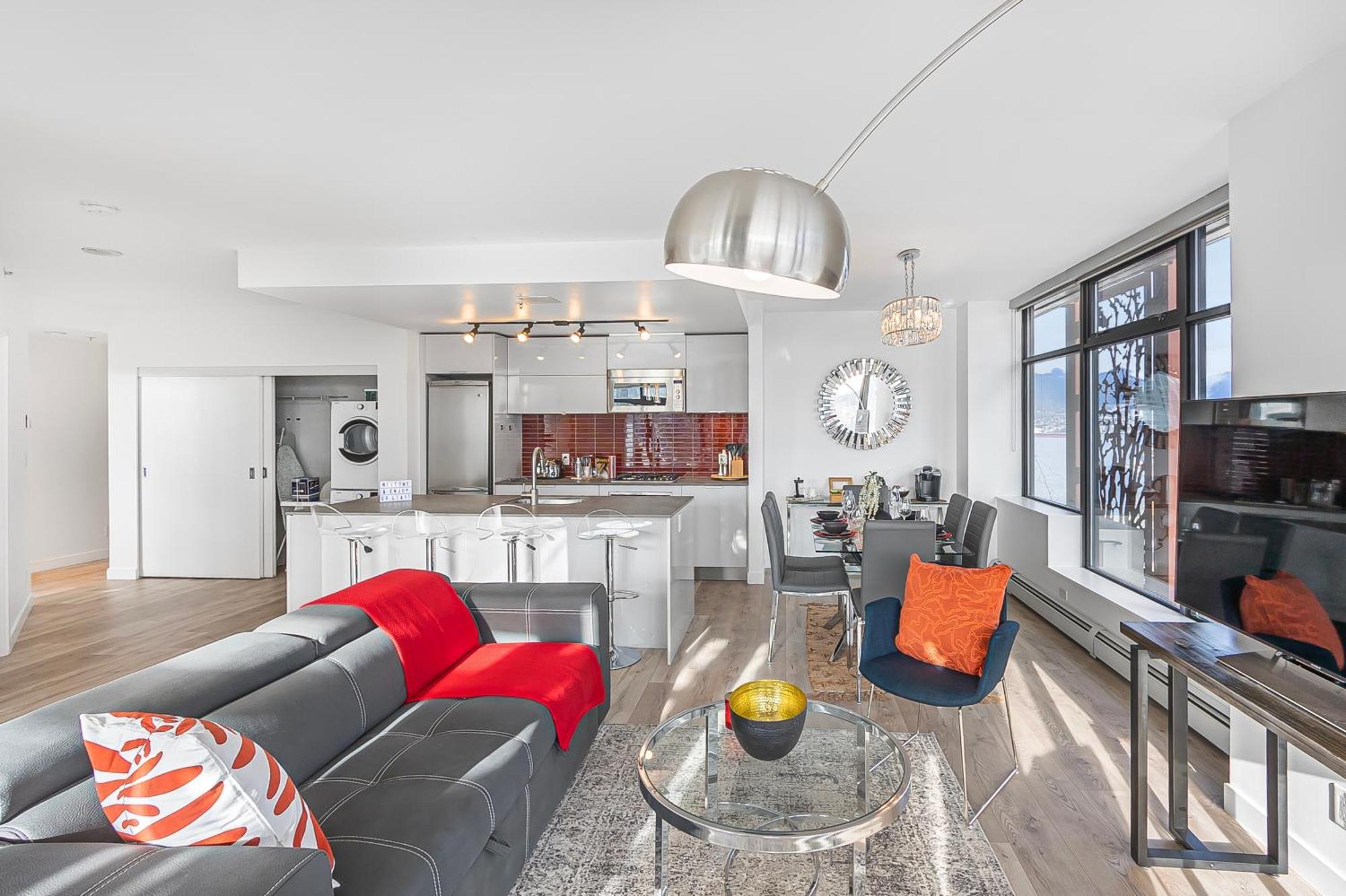 Spacious Modern High-Rise With Ocean & City Views バンクーバー エクステリア 写真