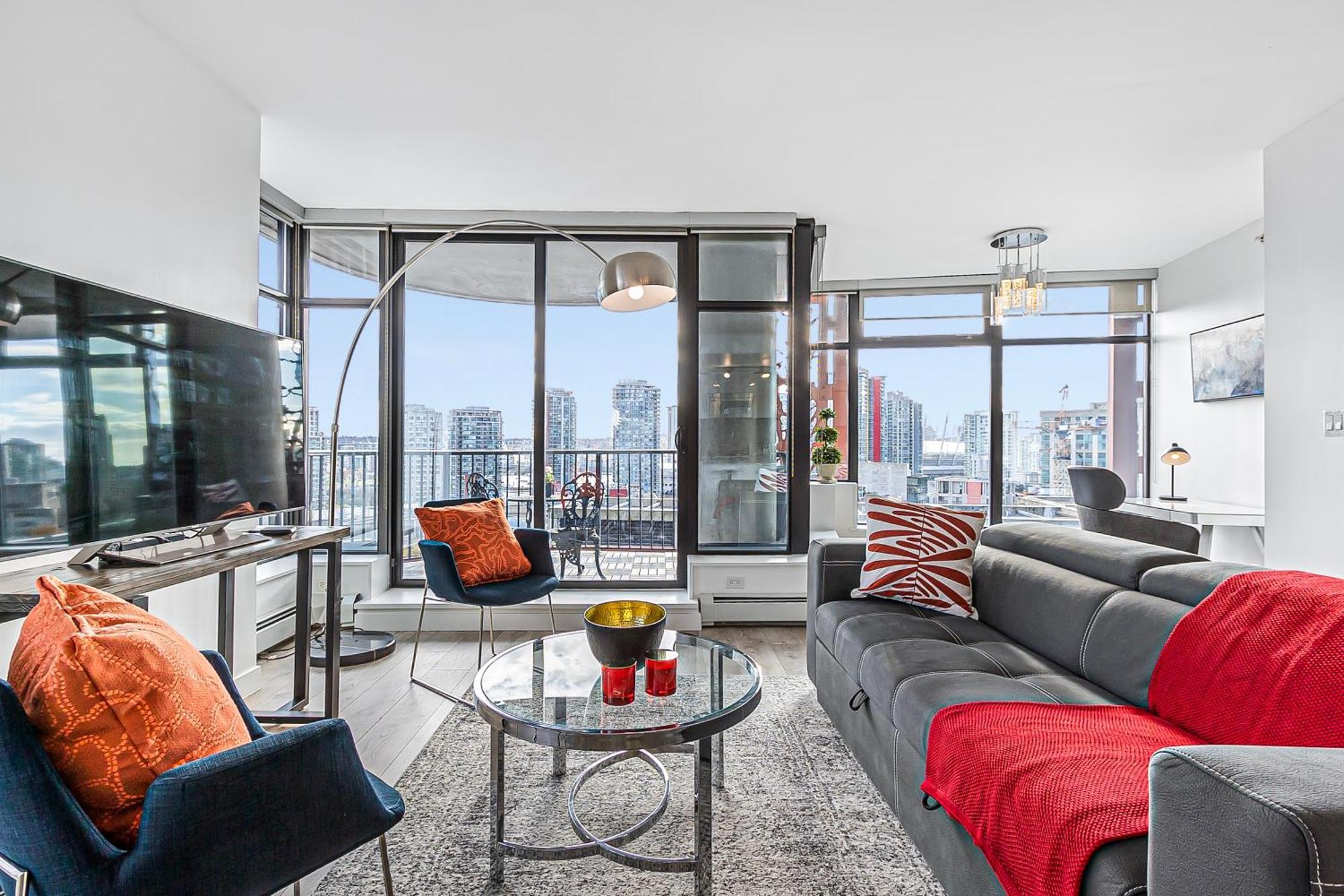 Spacious Modern High-Rise With Ocean & City Views バンクーバー エクステリア 写真